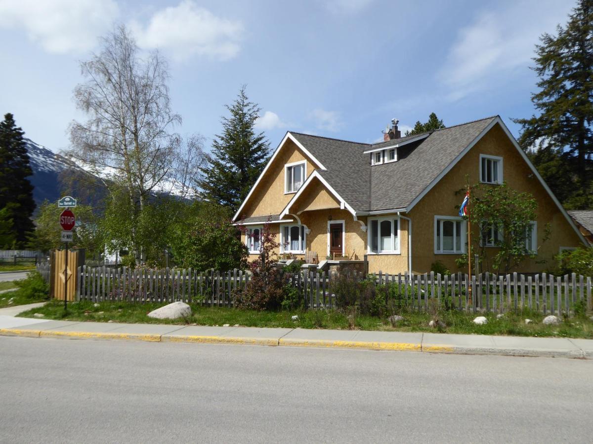 Bear Rock Inn Jasper Dış mekan fotoğraf